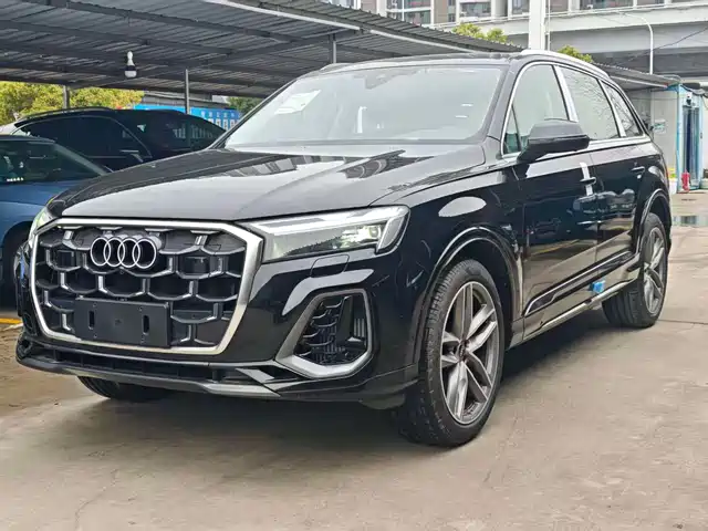 Audi Audi Q7 Audi Q7 2025 55 Tfsi Quattro S Line Sports — фото