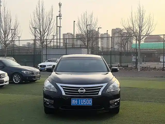 Nissan Sound Of Nature Teana 2015 2.0l Xl-Sporty Champions League Sports Edition — фото