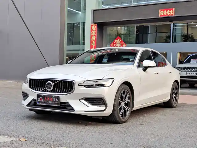 Volvo Volvo S60 Volvo S60 2023 B4 Zhiyi Luxury Edition