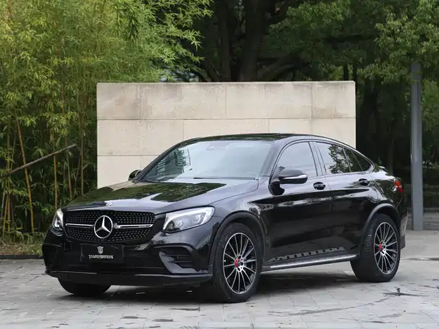 Mercedes-Benz Mercedes-Benz Glc Coupe Amg Mercedes-Benz Glc Coupe Amg 2017 Amg Glc 43 4matic Coupe Suv — фото