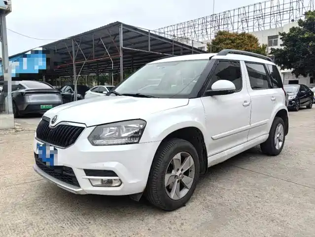 Skoda Yeti Yeti 2014 1.4tsi Dsg Colorful Edition — фото