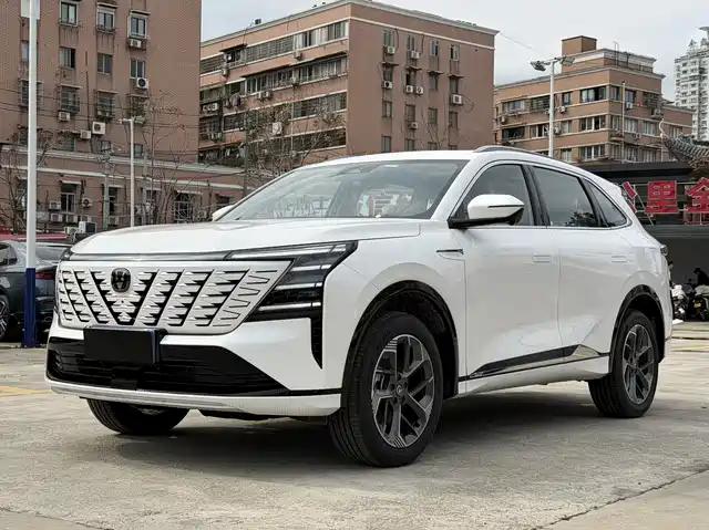 Chang'An Changan Cs75plus Changan Cs75 Plus 2025 Fourth Generation 1.5t New Blue Whale Smart Exclusive Model — фото