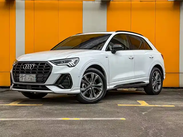 Audi Audi Q3 Audi Q3 2022 40 Tfsi Fashionable And Dynamic — фото