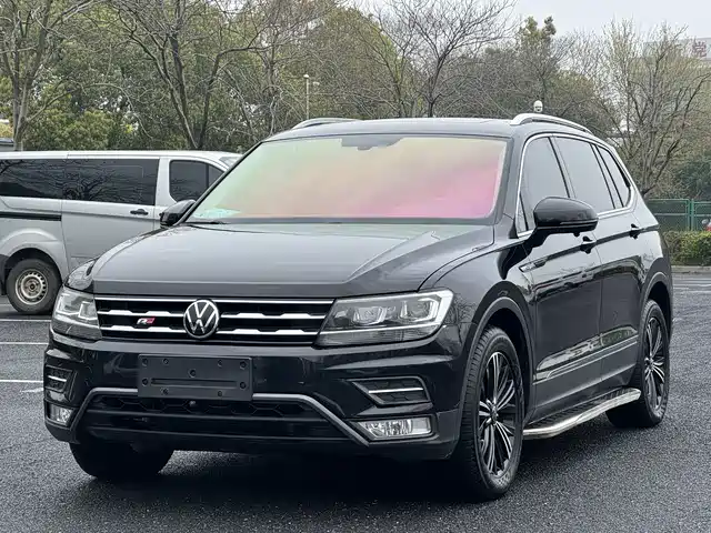 Volkswagen Tiguan L Tiguan L 2020 330tsi Automatic Two-Wheel Drive R-Line Flagship Version National Vi — фото