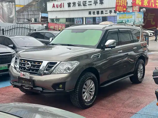 Nissan Patrol Patrol 2018 4.0l Linkedin Model — фото