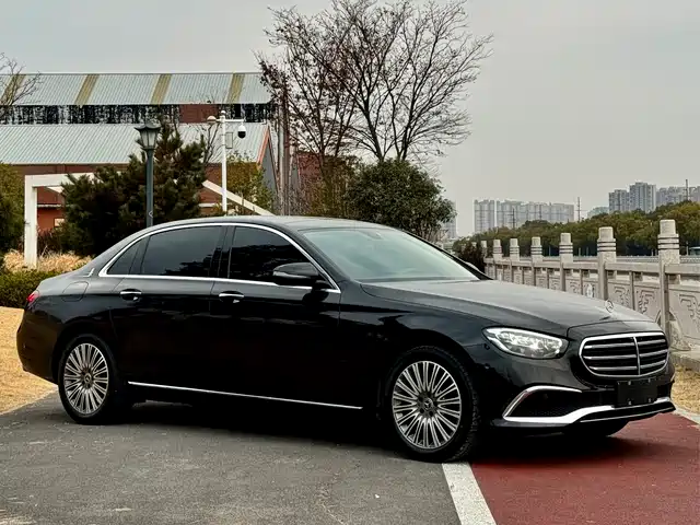 Mercedes-Benz Mercedes-Benz E-Class Mercedes-Benz E-Class 2023 E 300 L Luxury Model — фото