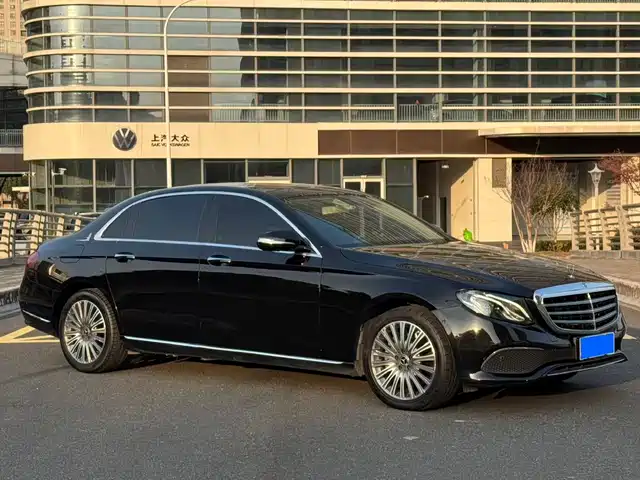 Mercedes-Benz Mercedes-Benz E-Class Mercedes-Benz E-Class 2020 E 300 L Luxury Model