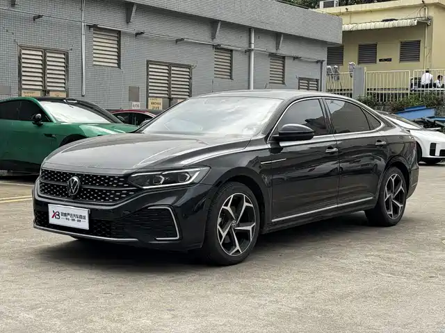 Volkswagen Passat Passat 2023 Facelift 330tsi Starry Sky Deluxe Edition — фото