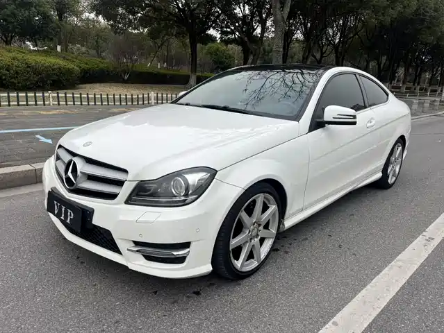 Mercedes-Benz Mercedes-Benz C-Class (Imported) Mercedes-Benz C-Class (Imported) 2013 C 180 Coupe Version — фото