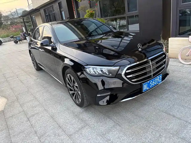 Mercedes-Benz Mercedes-Benz E-Class Mercedes-Benz E-Class 2025 E 300 L Luxury Sports Model — фото