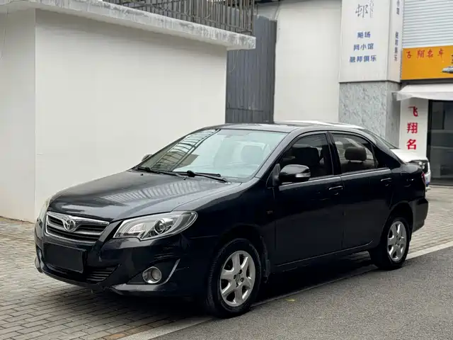 Toyota Corolla Corolla 2013 1.6l Automatic Luxury Version — фото