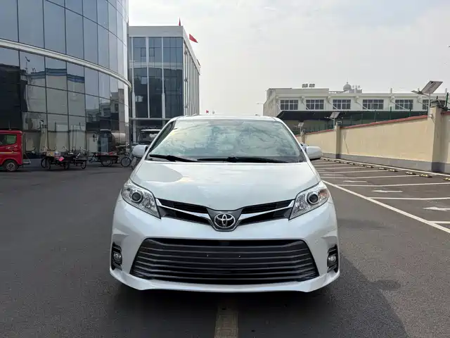 Toyota Sienna Sienna 2015 3.5l 2wd L — фото