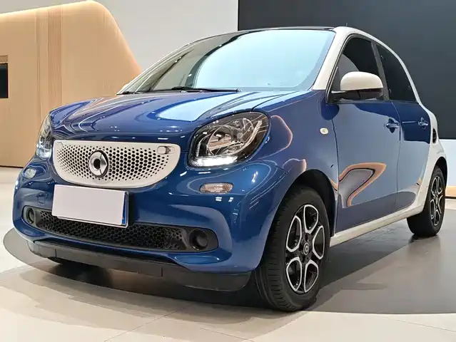 Smart Smartforfour Smart Forfour 2018 0.9t 66kw Pioneer Edition — фото