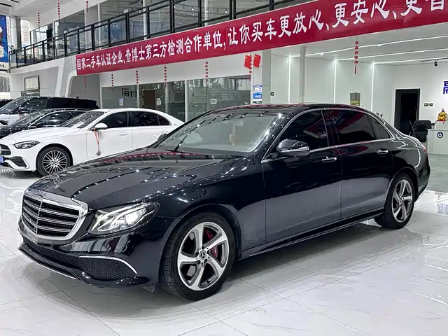 Mercedes-Benz Mercedes-Benz E-Class Mercedes-Benz E-Class 2018 E 300 L Luxury Model — фото