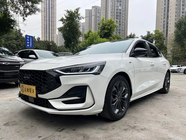 Ford Fox Focus 2022 Sedan Ecoboost 180 Automatic St Line