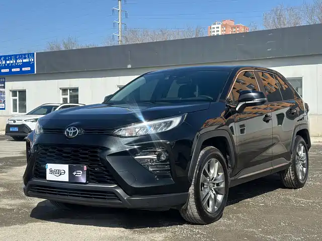 Toyota Willanda Wilanda 2022 2.0l Cvt Two-Wheel Drive Luxury Version — фото