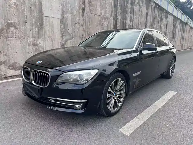 Bmw Bmw 7 Series Bmw 7 Series 2013 740li Leading Model — фото