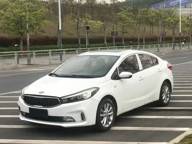 Kia Kia K3 Kia K3 2016 1.6l Automatic Gls — фото