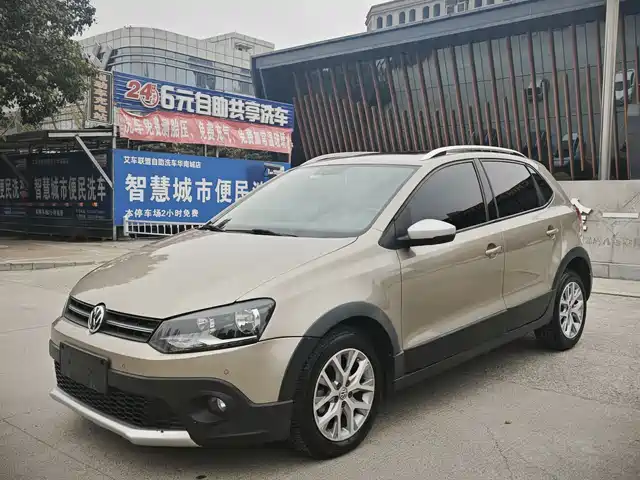 Volkswagen Polo Polo 2016 1.6l Cross Polo Automatic