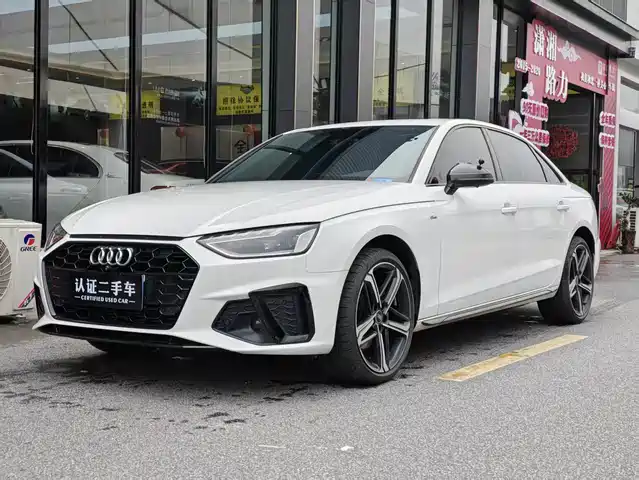 Audi Audi A4l Audi A4l 2024 40 Tfsi Luxury And Dynamic Model — фото