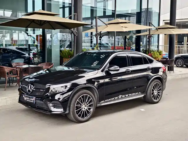 Mercedes-Benz Mercedes-Benz Glc Coupe Amg Mercedes-Benz Glc Coupe Amg 2017 Amg Glc 43 4matic Coupe Suv — фото