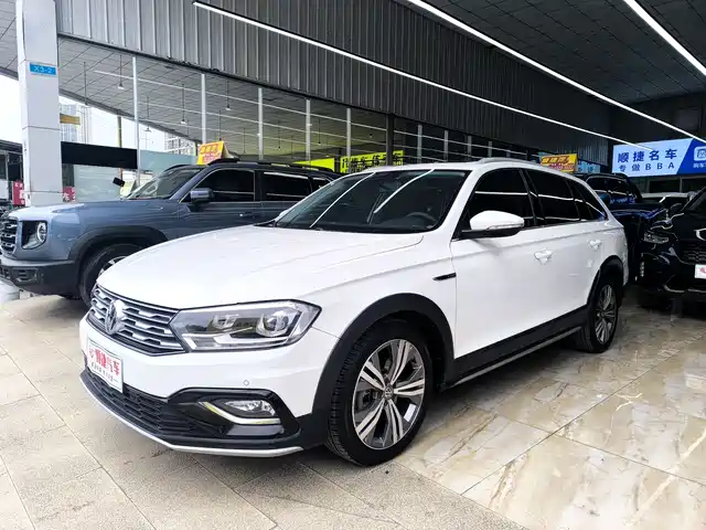 Volkswagen C-Trek Weiling C-Trek Weiling 2018 230tsi Dsg Luxury Model — фото