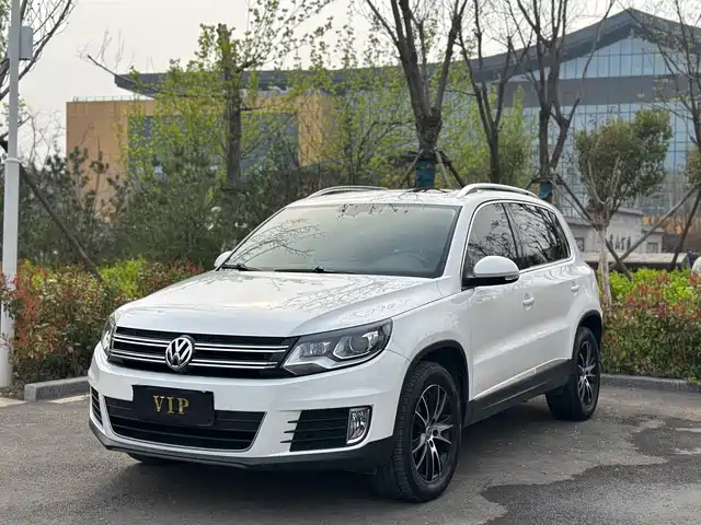 Volkswagen Tiguan Tiguan 2015 1.8tsi Automatic Four-Wheel Drive Luxury Model — фото