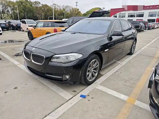 Bmw Bmw 5 Series Bmw 5 Series 2012 523li Leading Model — фото