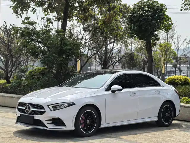 Mercedes-Benz Mercedes Benz A Class Mercedes-Benz A-Class 2021 A 200 L Sports Sedan Dynamic Type — фото