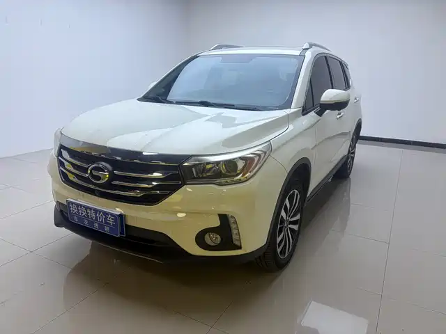 Gac Trumpchi Trumpchi Gs4 Trumpchi Gs4 2017 235t Automatic Two-Wheel Drive Luxury Smart Connected Version — фото