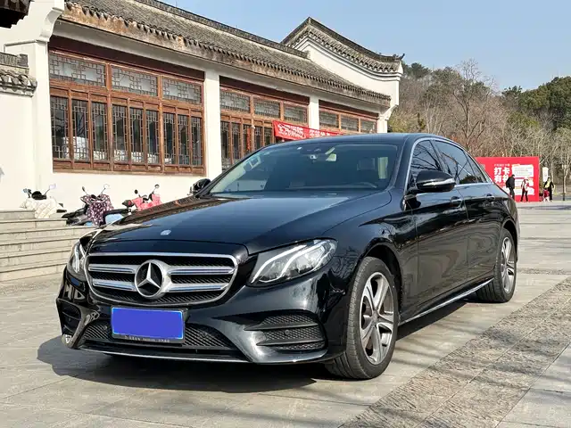 Mercedes-Benz Mercedes-Benz E-Class Mercedes-Benz E-Class 2017 E 200 Sports — фото