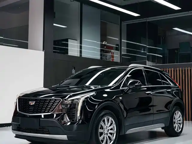 Cadillac Cadillac Xt4 Cadillac Xt4 2018 28t Two-Wheel Drive Leading Model — фото