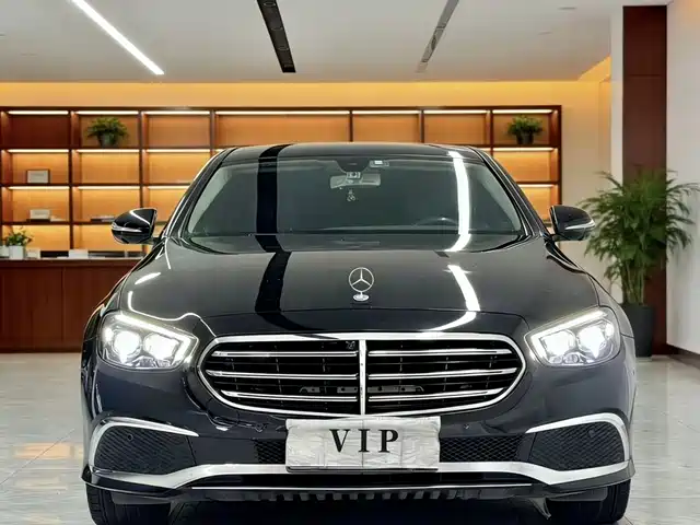 Mercedes-Benz Mercedes-Benz E-Class Mercedes-Benz E-Class 2019 Facelift E 300 L Fashionable Model — фото