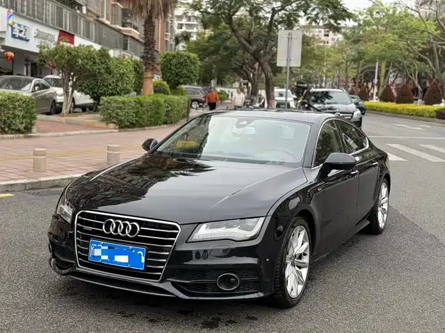Audi Audi A7 Audi A7 2012 3.0tfsi Quattro Comfort Model — фото