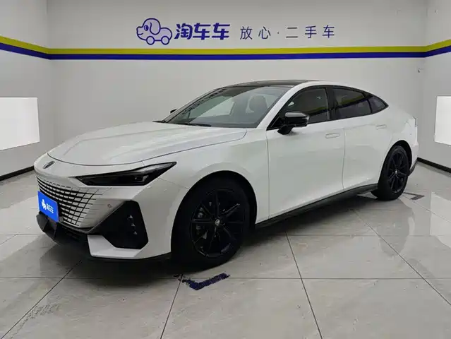 Chang'An Changan Uni-V Changan Uni-V 2022 1.5t Premium Model — фото
