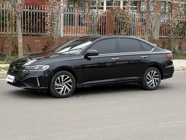 Volkswagen Lavida Lavida 2023 Facelift 1.5l Automatic Starry Sky 5 Million Version — фото