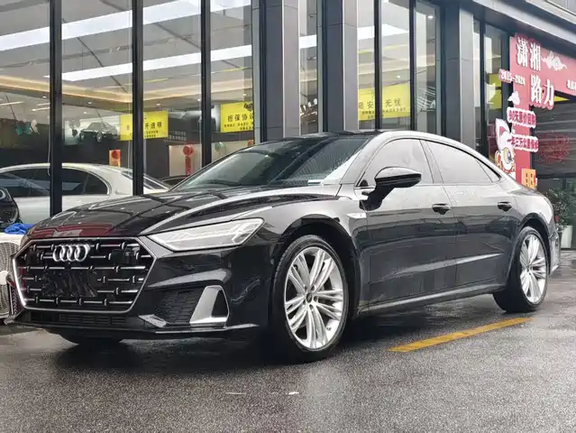 Audi Audi A7l Audi A7l 2024 45 Tfsi Quattro Luxury Model — фото