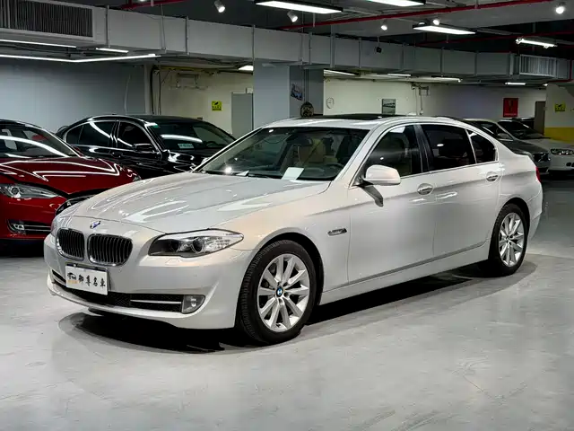 Bmw Bmw 5 Series Bmw 5 Series 2011 535li Leading Model — фото