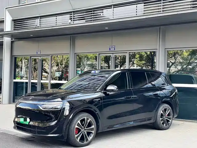 Aito Asks The World Wenjie M8 Wenjie M8 2025 Extended Range Max+ Version 53.4kwh 5-Seater Version — фото