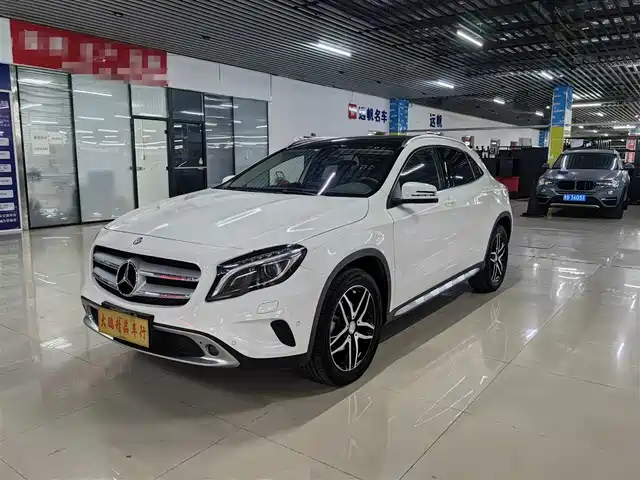 Mercedes-Benz Mercedes-Benz Gla Mercedes-Benz Gla 2016 Gla 200 Fashion Model — фото