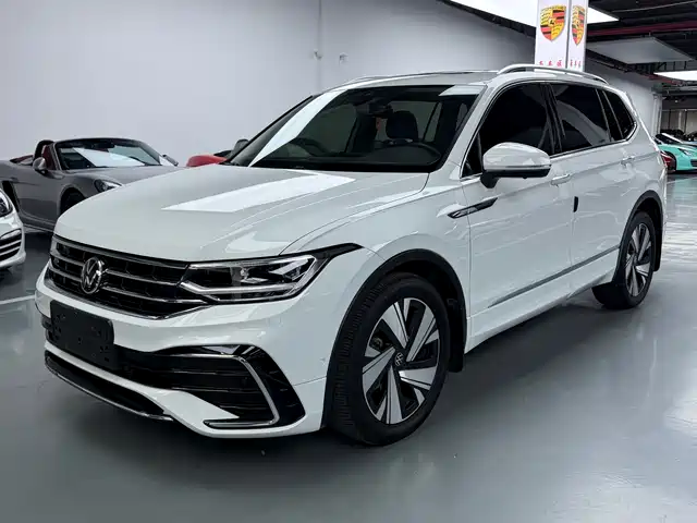 Volkswagen Tiguan L Tiguan L 2023 330tsi Automatic Two-Wheel Drive Comfort Version — фото
