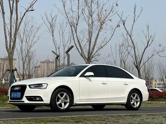 Audi Audi A4l Audi A4l 2015 35 Tfsi Automatic Comfort Type — фото