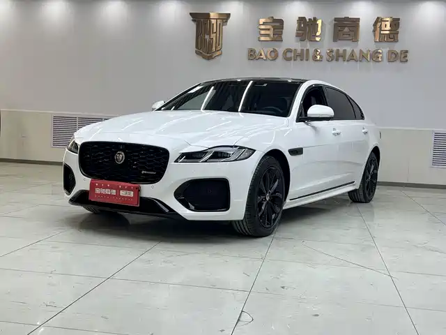 Jaguar Jaguar Xfl Jaguar Xfl 2021 Xfl 2.0t P250 Four-Wheel Drive Obsidian Sports Version — фото
