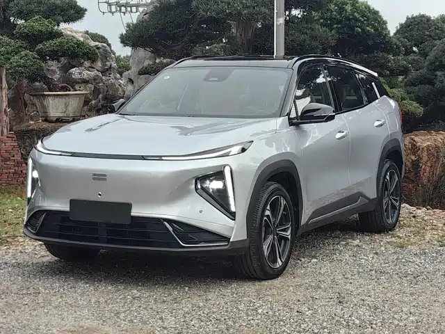 Geely Galaxy Galaxy L7 Galaxy L7 2025 Em-I 115km Discovery+ Edition — фото