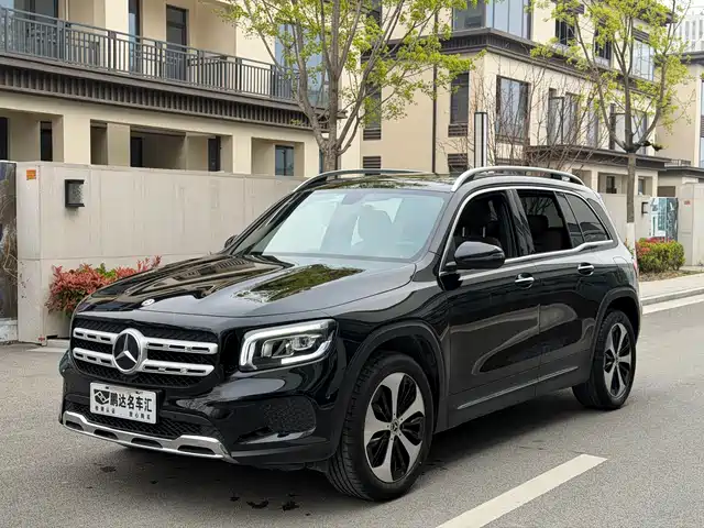 Mercedes-Benz Mercedes-Benz Glb Mercedes-Benz Glb 2022 Glb 200 Fashion Model — фото