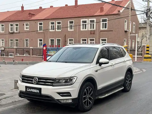Volkswagen Tiguan L Tiguan L 2017 330tsi Automatic Two-Wheel Drive Luxury Version — фото