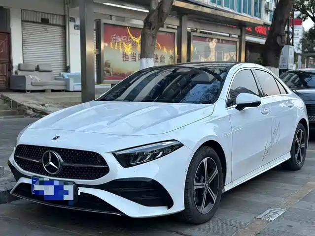 Mercedes-Benz Mercedes Benz A Class Mercedes-Benz A-Class 2024 A 200 L Fashion — фото