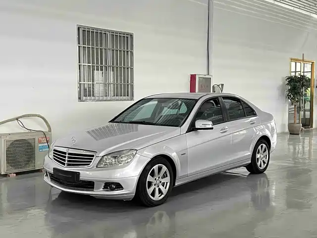 Mercedes-Benz Mercedes Benz C Class Mercedes-Benz C-Class 2011 C 180k Classic — фото