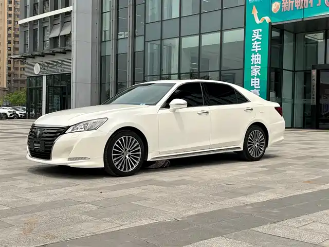 Toyota Crown Crown 2018 2.0t Sports Edition — фото