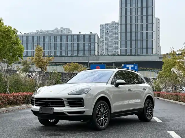 Porsche Cayenne Cayenne 2023 Cayenne 3.0t Platinum Edition